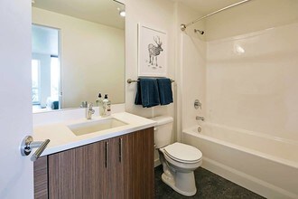 Rooster Apartments in Seattle, WA - Building Photo - Building Photo