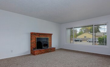 10100 NW 23rd Ave in Vancouver, WA - Building Photo - Building Photo