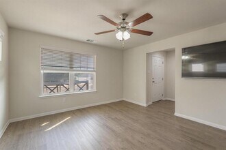 18000 Malnati Dr in Pflugerville, TX - Building Photo - Building Photo