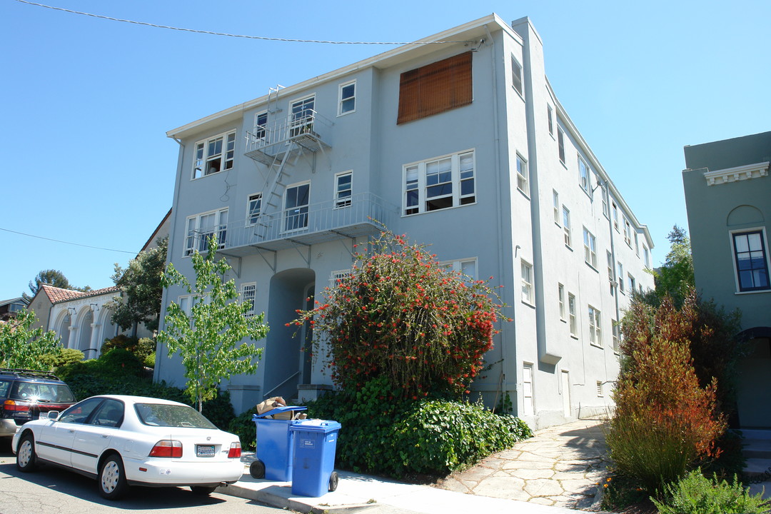 1525 Spruce St in Berkeley, CA - Building Photo