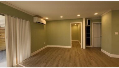 5940 NW 13th St in Sunrise, FL - Building Photo - Building Photo