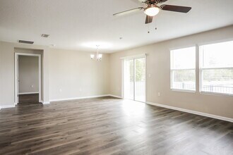 3514 Songbird Lakes Dr in Green Cove Springs, FL - Foto de edificio - Building Photo