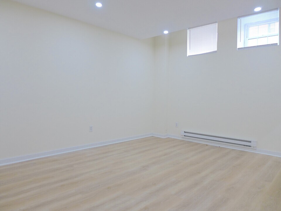 458 Park Dr in Boston, MA - Building Photo