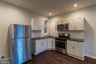 723 S 56th St in Philadelphia, PA - Building Photo