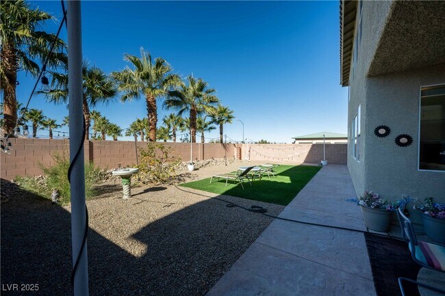 property at 359 Hoskins Ct