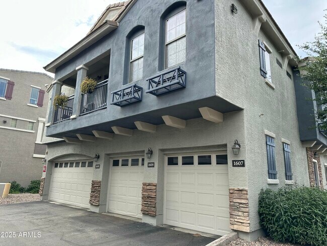property at 2402 E 5th St
