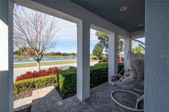 7215 Meeting House Ln in Apollo Beach, FL - Foto de edificio - Building Photo