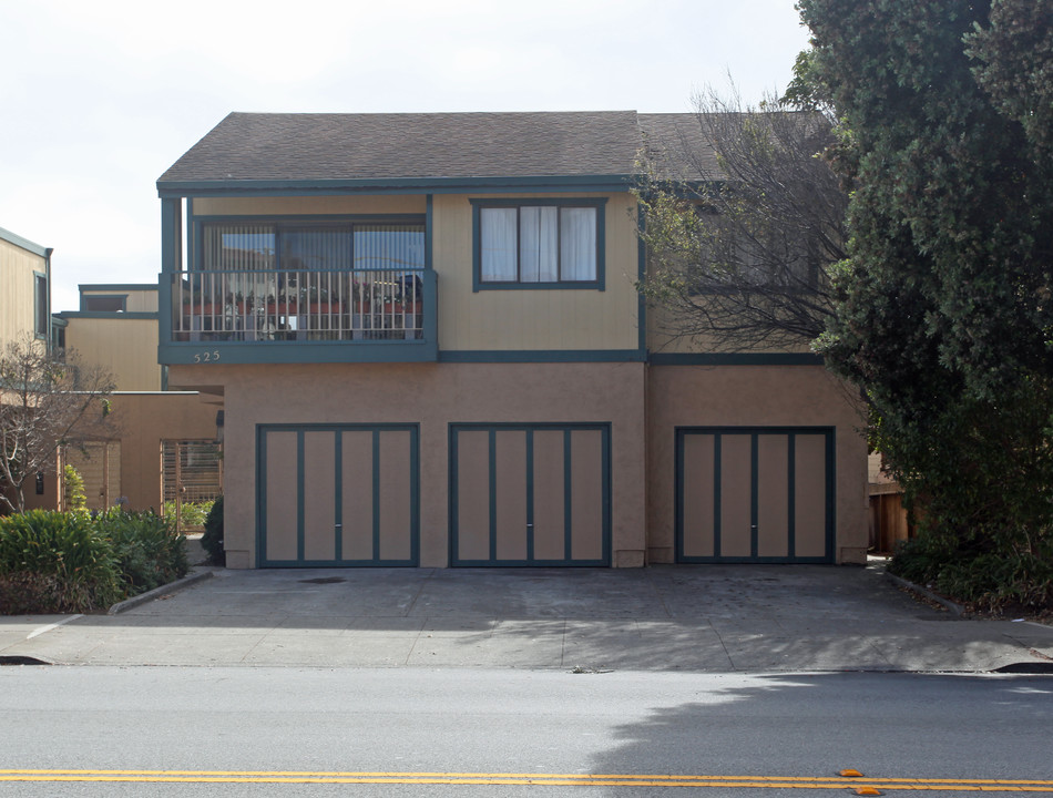 525 Grand Ave in South San Francisco, CA - Foto de edificio