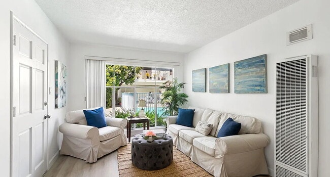 1222 Princeton St in Santa Monica, CA - Foto de edificio - Building Photo