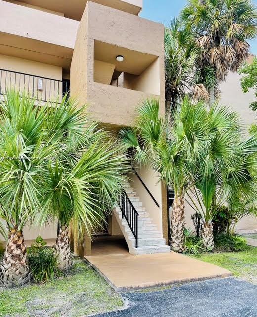 402 NW 87th Ave in Miami, FL - Building Photo - Building Photo