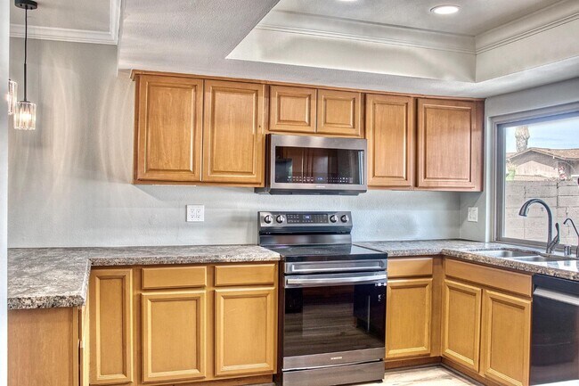 600 Sheffield Ct in Chula Vista, CA - Building Photo - Building Photo
