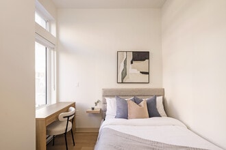 City Suites Oxford in North Vancouver, BC - Building Photo - Building Photo
