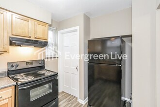 5104 Lillian Dr in Cincinnati, OH - Building Photo - Building Photo