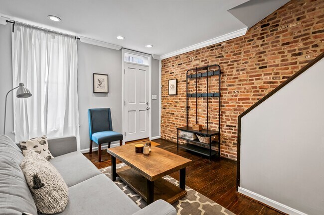 108 N Madeira St photo'