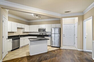 1850 Cotillion Dr in Atlanta, GA - Building Photo - Building Photo