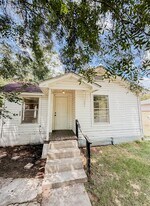 318 Harvard St in Longview, TX - Building Photo