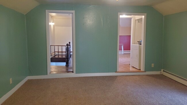 1050 Curtis St, Unit 2 in Baldwin, WI - Foto de edificio - Building Photo