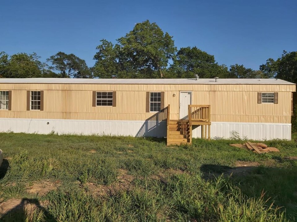 5807 Fletcher St in Crosby, TX - Building Photo