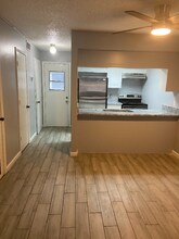 4871 W McElroy Ave in Tampa, FL - Building Photo - Building Photo