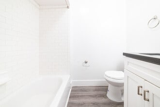 2233 Ridgeley Dr in Los Angeles, CA - Building Photo - Building Photo