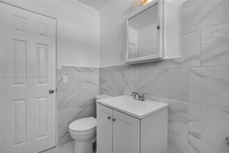 40 NW 62nd St in Miami, FL - Building Photo - Building Photo