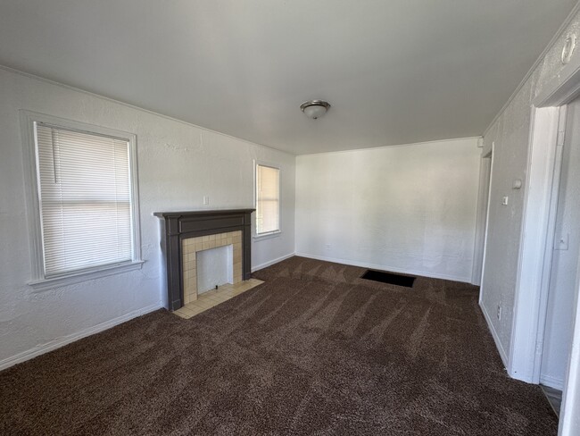 2108 NE 18th St in Oklahoma City, OK - Building Photo - Building Photo