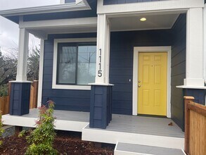 1119-1119 18th St in Anacortes, WA - Building Photo - Building Photo