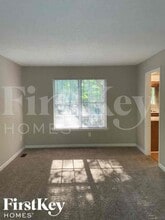14 Plantation Dr in Newnan, GA - Building Photo - Building Photo