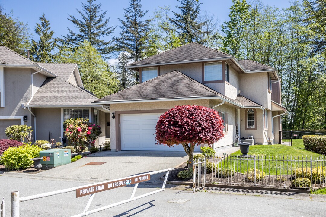 The Fairways in North Vancouver, BC - Building Photo