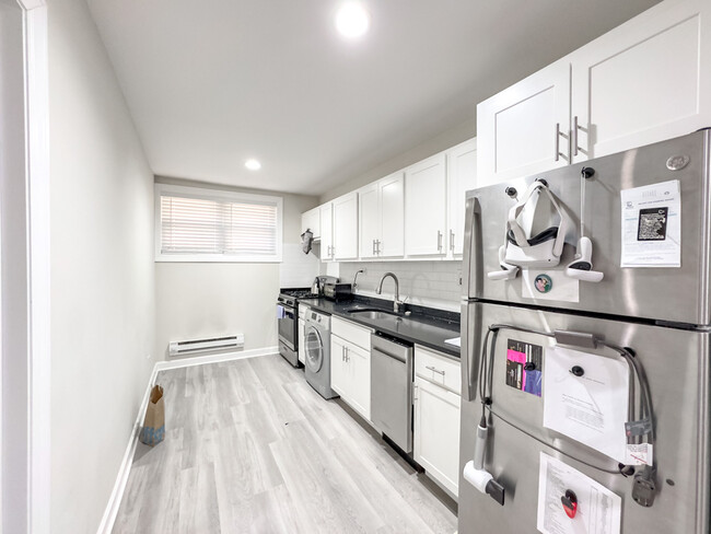 726 W Roscoe St in Chicago, IL - Building Photo - Building Photo