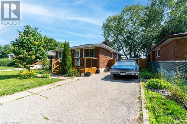 property at 20 Frontenac Ave