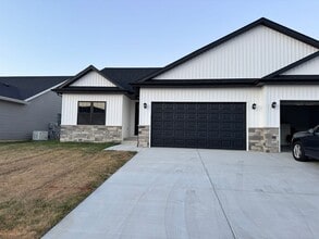 4603 Lasalle Ct in Springfield, IL - Building Photo - Building Photo