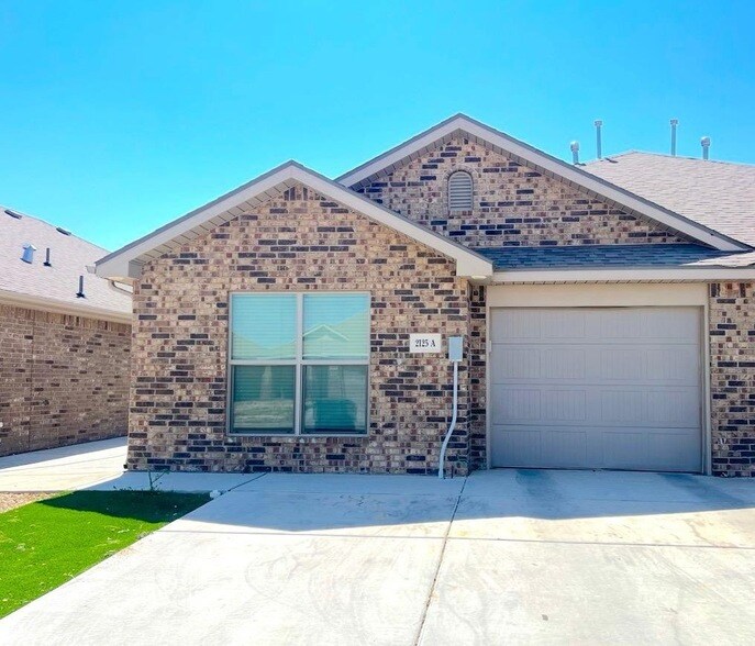 2125 N Texas Ave, Unit B in Lubbock, TX - Building Photo