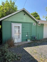 713 S 6th St in Laramie, WY - Building Photo