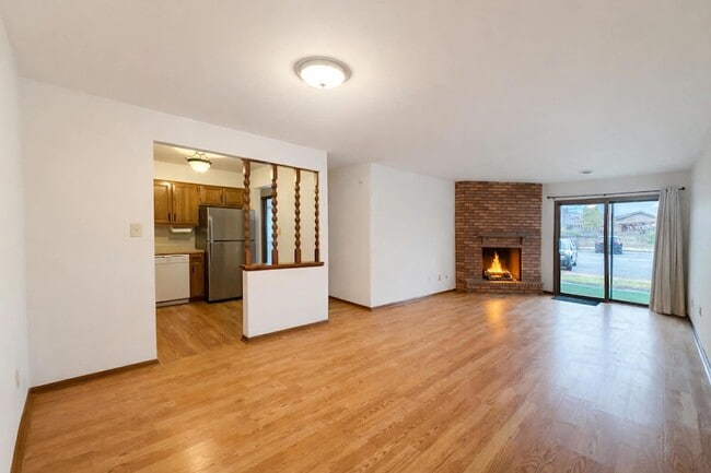 2013 45th St, Unit 101 in Highland, IN - Building Photo - Building Photo