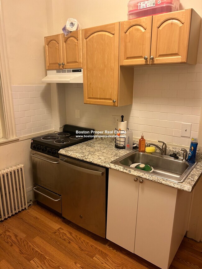 25 Bay State Rd in Boston, MA - Foto de edificio - Building Photo