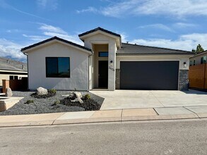 3604 W 185 N in Hurricane, UT - Building Photo - Building Photo