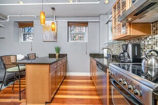 330 Dartmouth St, Unit B1 in Boston, MA - Building Photo