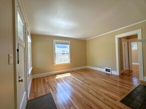 2108 N Washington St in Tacoma, WA - Building Photo - Building Photo