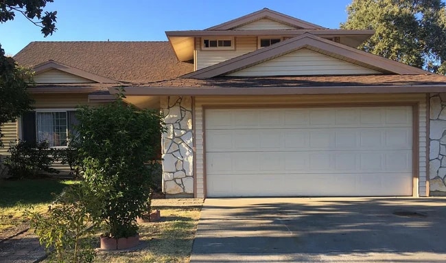 property at 6725 Casa del Sol Way