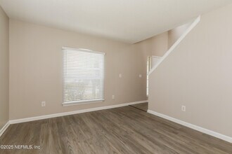 683 Southland Ln in Orange Park, FL - Building Photo - Building Photo