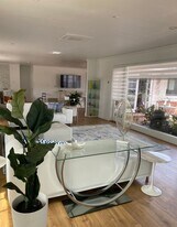 1110 W Muirlands Dr in San Diego, CA - Building Photo