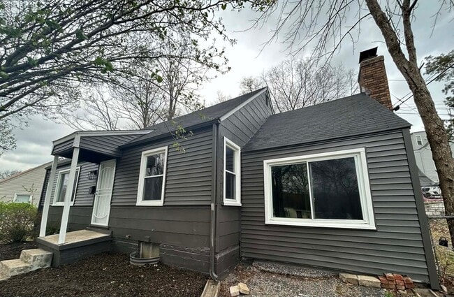 property at 5095 Glenside Dr