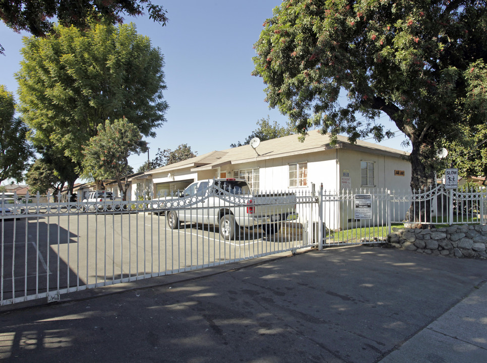 1581-1599 S Reservoir St in Pomona, CA - Building Photo