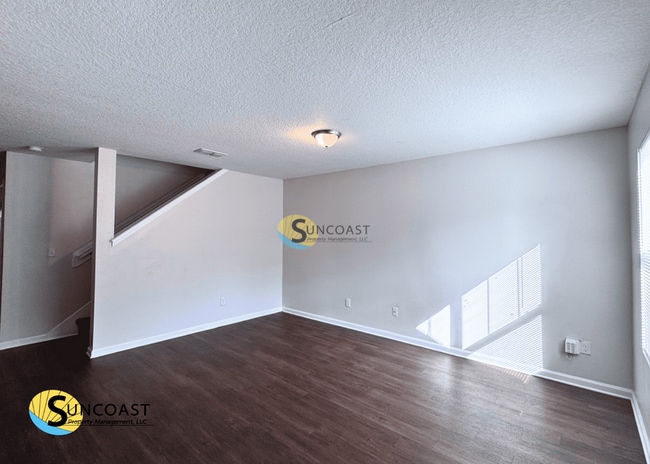7625 Leafy Forest Way in Jacksonville, FL - Building Photo - Building Photo