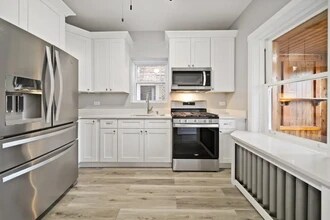 4825 W George St, Unit 1 in Chicago, IL - Building Photo - Building Photo