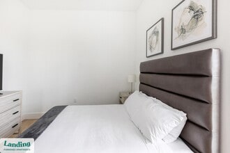 650 E Sycamore St, Unit 3101 in Denton, TX - Foto de edificio - Building Photo