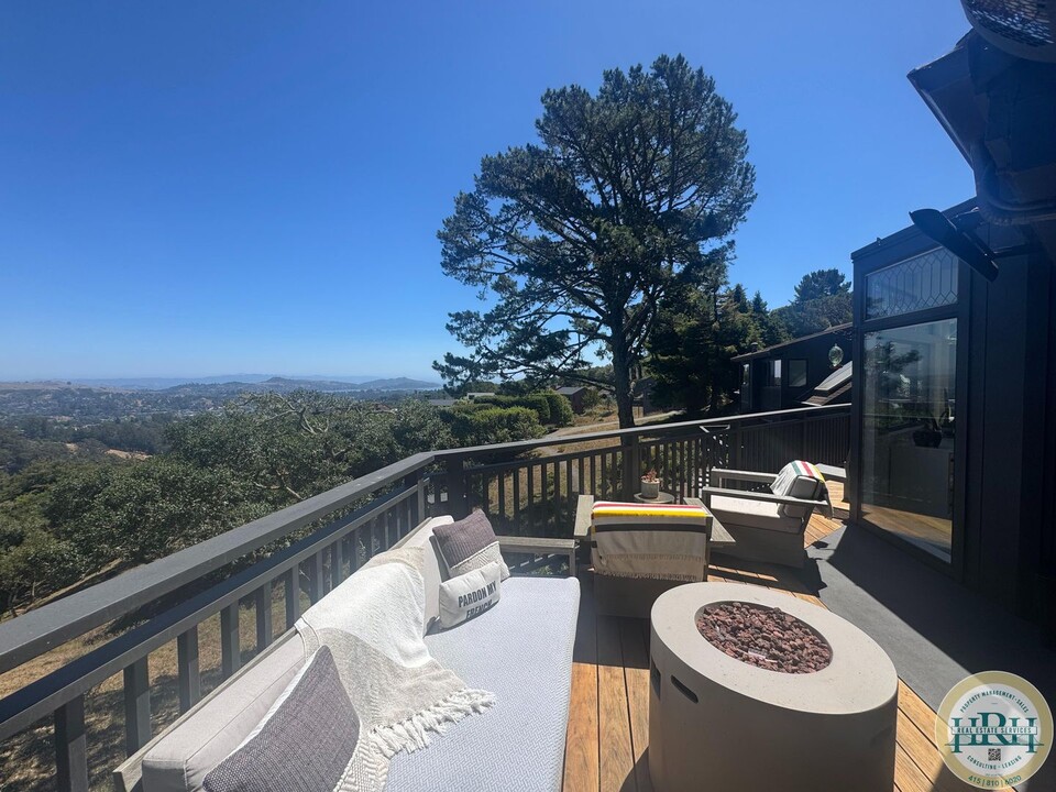 642 Amaranth Blvd in Mill Valley, CA - Building Photo