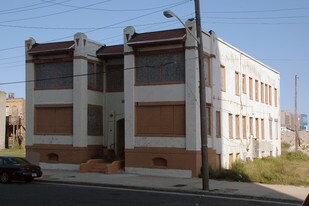 111 Oriental Ave in Atlantic City, NJ - Building Photo