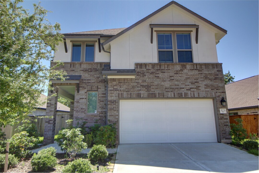 523 Timber Voyage Ct in Conroe, TX - Building Photo